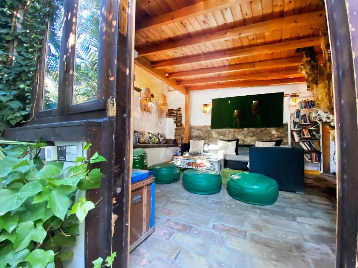 Makuto Coliving House Hostel Granada Spain