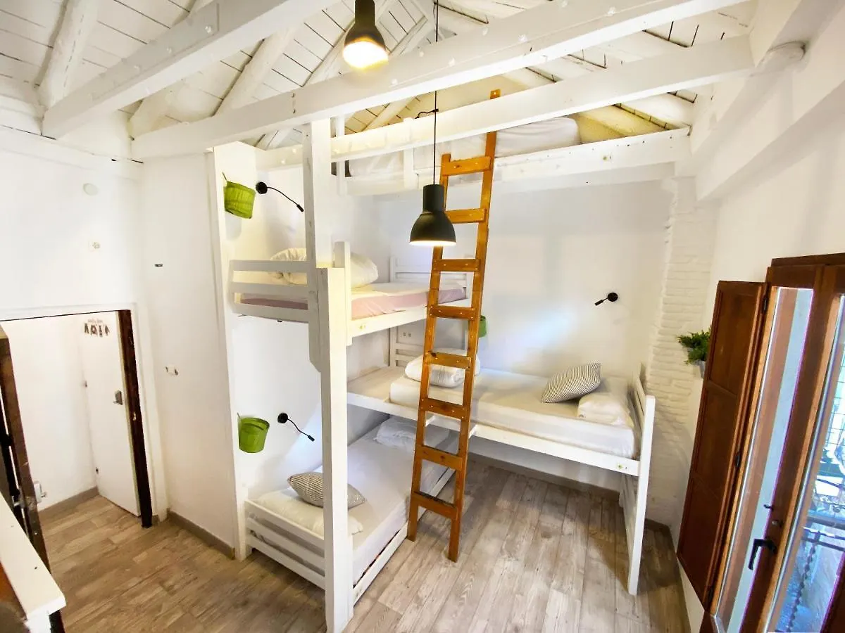 Makuto Coliving House Albergue Granada