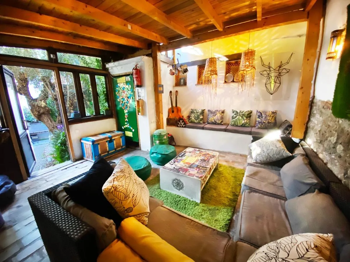 Makuto Coliving House Hostel Granada Spain